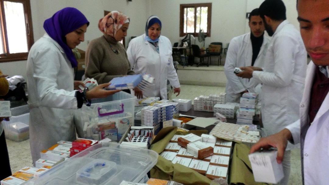 جامعة المنيا تطلق قافلة طبية جديدة لقرية 