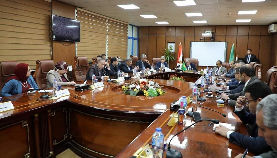 محافظ المنيا يستقبل وفد لجنة الإدارة المحلية بديوان عام المحافظة