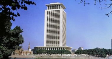 مصر تدين بأشد العبارات الهجوم الإرهابي بمطار 
