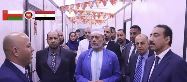 مصر وعُمان توقعان اتفاق شراكة استراتيجية واقتصادية مع مجمع عمال مصر