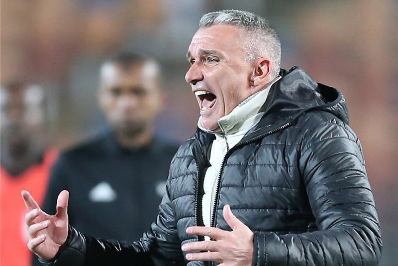 الزمالك يتخلص من كارتيرون صاحب أعلى مرتب للمدربين الأجانب