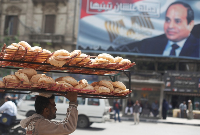 التضخم يلتهم جيوب المصريين والـ 100 جنيه لم تعد تساوي شيئا في موجة الغلاء