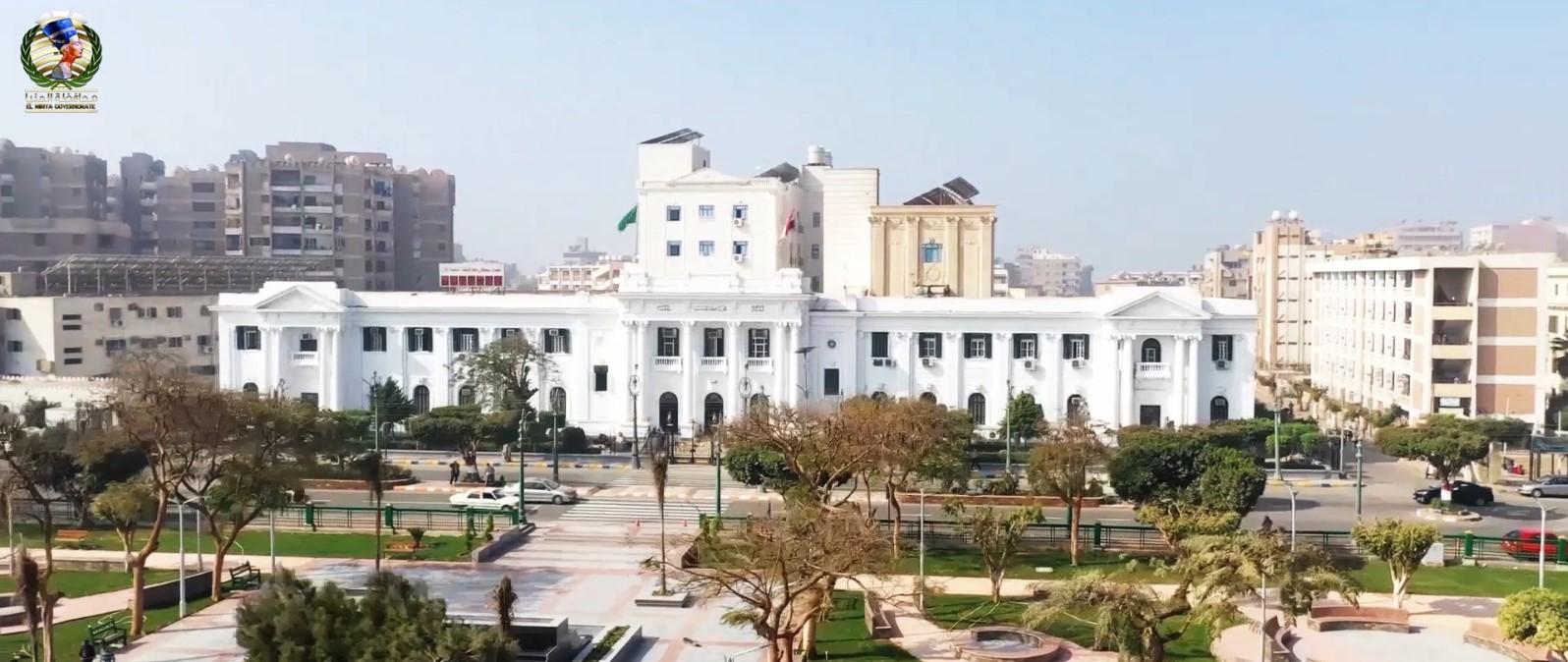 محافظ المنيا يعتمد تثبيت 6876 موظفا من الملحقين بالتربية والتعليم
