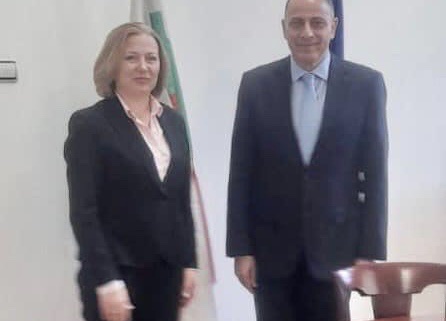 وزيرة العدل البلغارية تستقبل السفير المصري في صوفيا