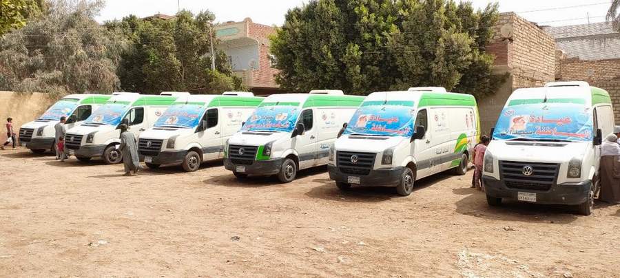 الكشف على 2110 مواطن بقرية دمشاو هاشم بالمنيا