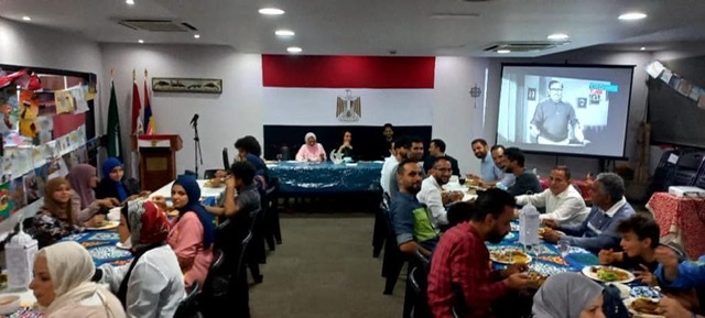 السفيرة المصرية في موريشيوس تستقبل أعضاء الجالية المصرية