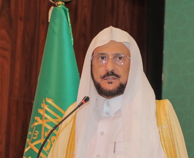 وزير الشؤون الإسلامية السعودية يوجه بتهيئة كافة الجوامع والمصليات المكشوفة لاستقبال المصلين في عيد الفطر 