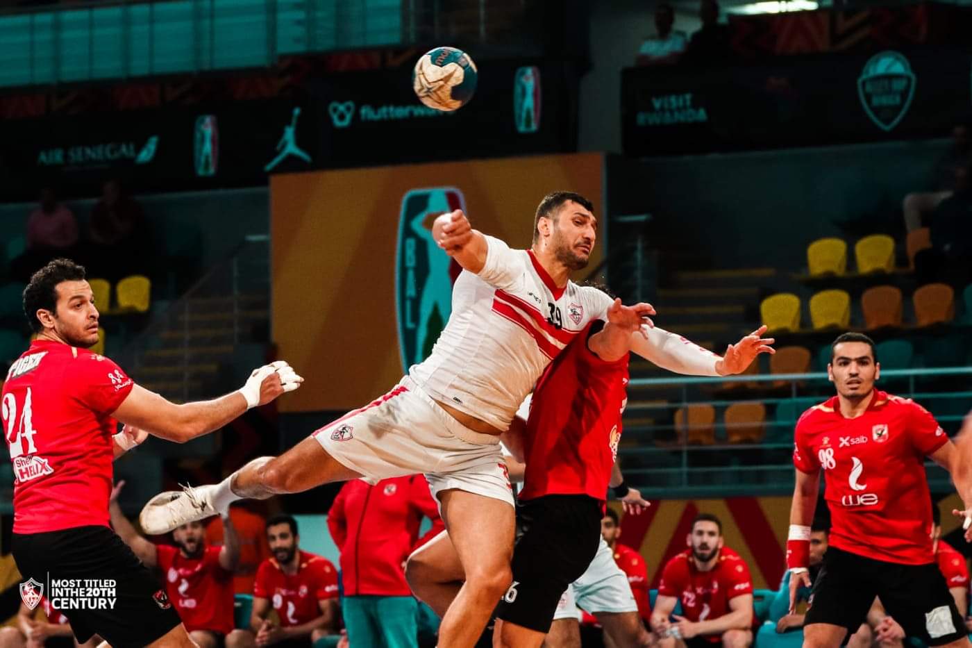 يد الزمالك يلقب بسوبر المحترفين بعد تغلبه على الأهلي


