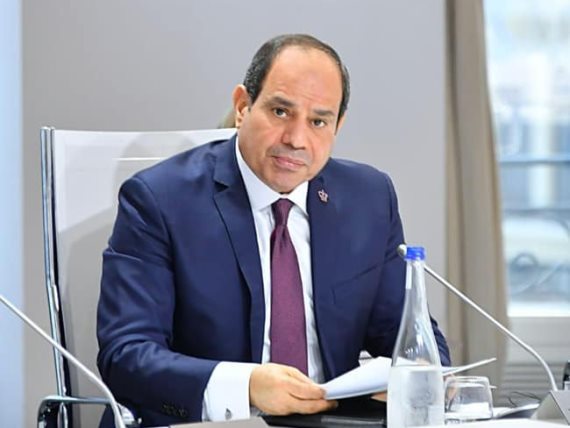 الرئيس يوجه باستثناء مستلزمات الانتاج والمواد الخام من ضوابط الاستيراد