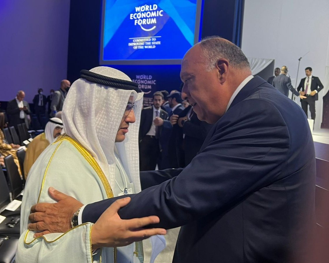 ‏خلال المنتدى الاقتصادي بدافوس.. شكري يلتقي نظيريه الكويتي والقطري وبعض المسؤولين الأوروبيين