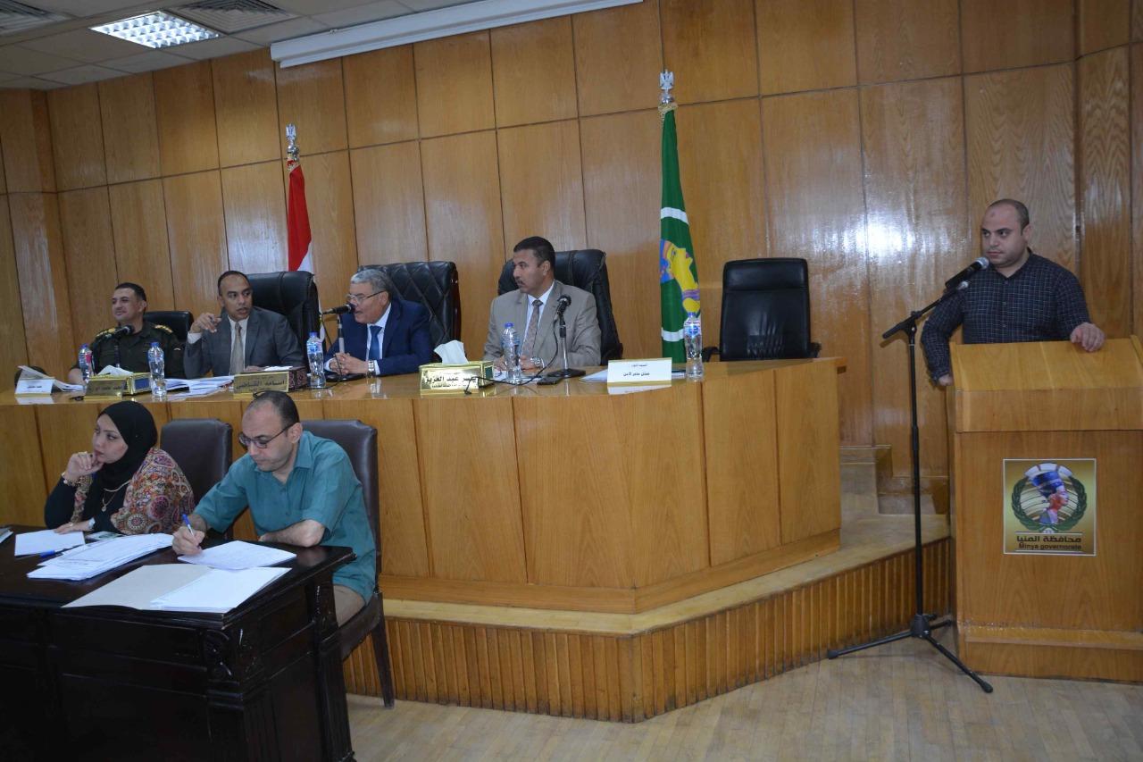 محافظ المنيا يعلن عن توفير جميع الأراضي المطلوبة لتنفيذ مشروعات المبادرة الرئاسية 
