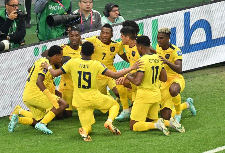 إنتهاء الشوط الأول بتقدم منتخب الإكوادور بثنائية نظيفة على قطر