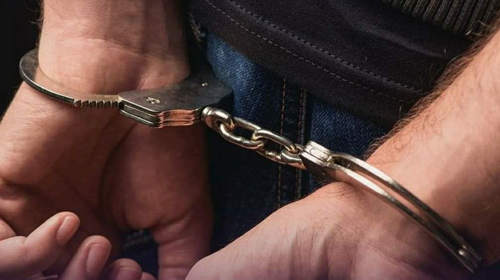 القبض على شاب هدد فتاة رفضت الزواج منه بروض الفرج

