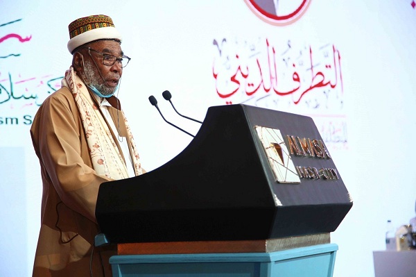 مفتي جزر القمر: تجديد الخطاب الديني لا يعني تبديلا في الدين

