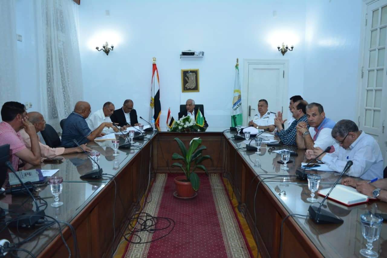 محافظ الجيزة يعتمد تعريفة الركوب الجديدة لخطوط السرفيس الداخلية والاقاليم بنسبه زيادة تتراوح بين  ٥  الى ٧ %