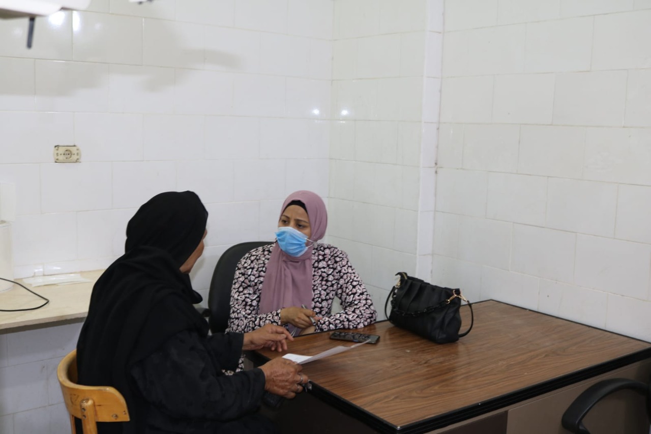قافلة جامعة جنوب الوادي  بنجع حمادي تناظر 300 حالة مرضية في مختلف التخصصات الطبية