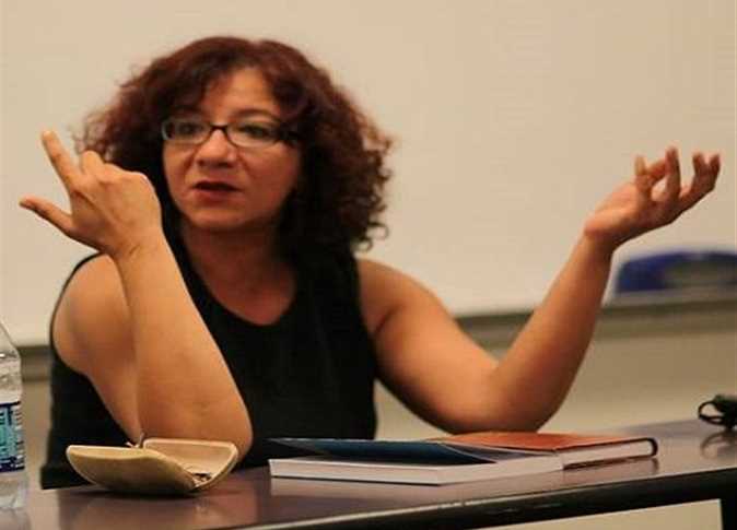الادارية العليا تعزل منى برنس من التدريس الجامعي بسبب رأي في إبليس وفيديوهات رقص 

