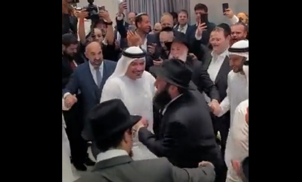 حاخام إسرائيلي يقيم حفل زفافه في الإمارات في حضور 1500 شخص!