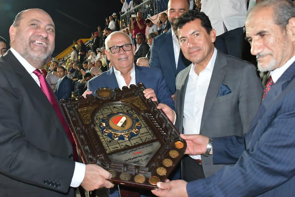 وزير الرياضة ومحافظ بورسعيد يفتتحان بطولة الجمهورية للشركات
