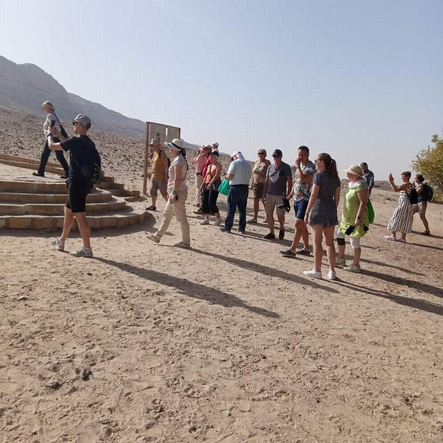  المناطق الأثرية بمحافظة المنيا تستقبل وفد سياحي من فرنسا وألمانيا