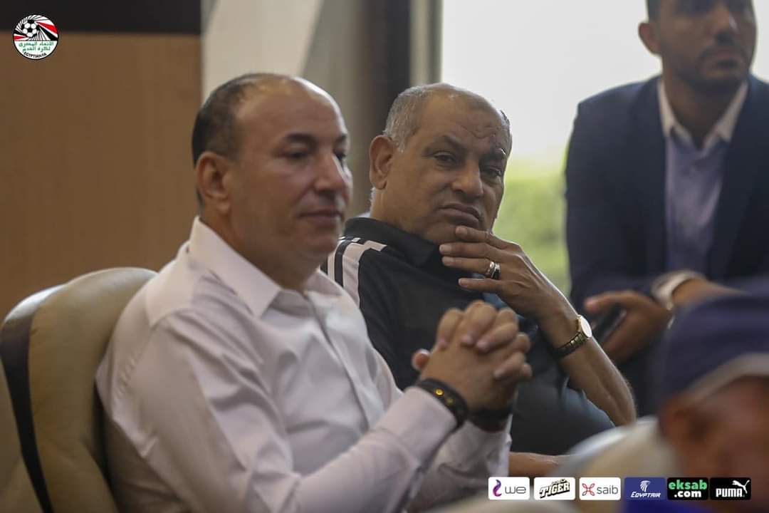 بالصور ..  كلاتنبرج يجتمع مع مديري الكرة والإعلاميين والمعلقين لتوضيح أبرز مستجدات التحكيم 