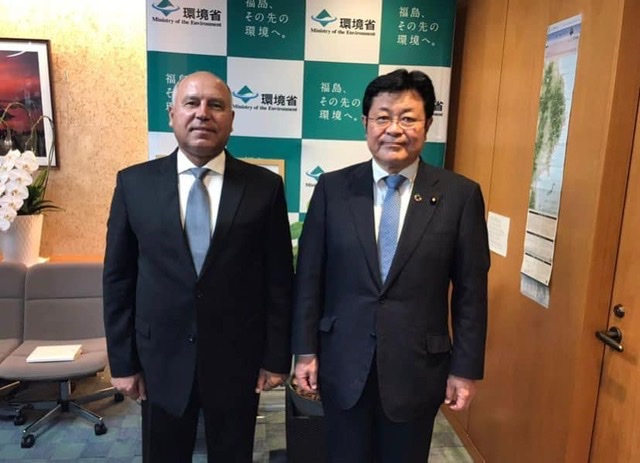 وزير النقل يسلم رئيس الوزراء الياباني دعوة من الرئيس السيسي  للمشاركة في قمة COP27