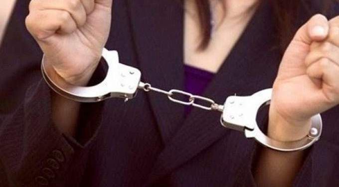 النيابة العامة تأمر بحبس أمٍّ ألقت طفلَيْها من الشرفة بحلوان

