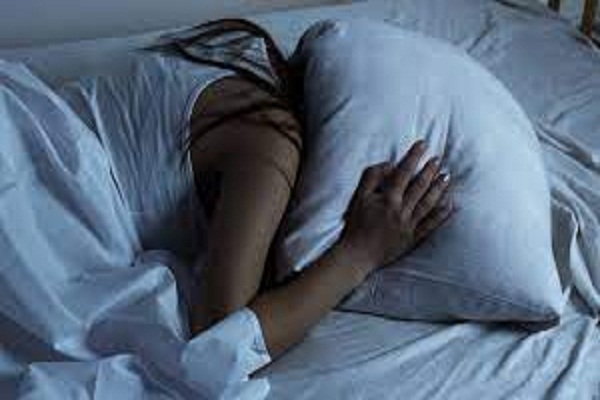 دراسات تؤكد اضطرابات النوم يؤدي لزيادة الوزن