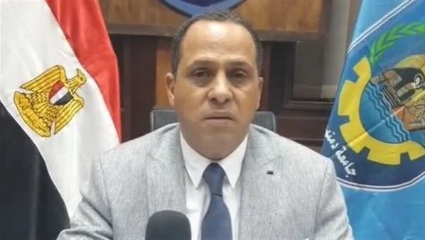 السجن ١٥ عاما لرئيس جامعة دمنهور و سجن 4 آخرين بينهم عميد بتهمة الرشوة

