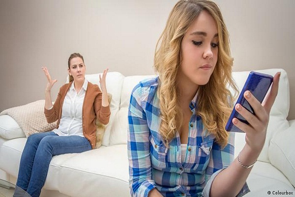 دراسة تكشف عن تأثير مواقع التواصل الاجتماعي على أدمغة المراهقين