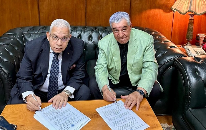 زاهي حواس يستعد لإصدار روايته الأولى

