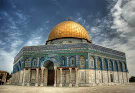  قوات الاحتلال تمنع الأذان وإقامة صلاة الجمعة بالقدس 
