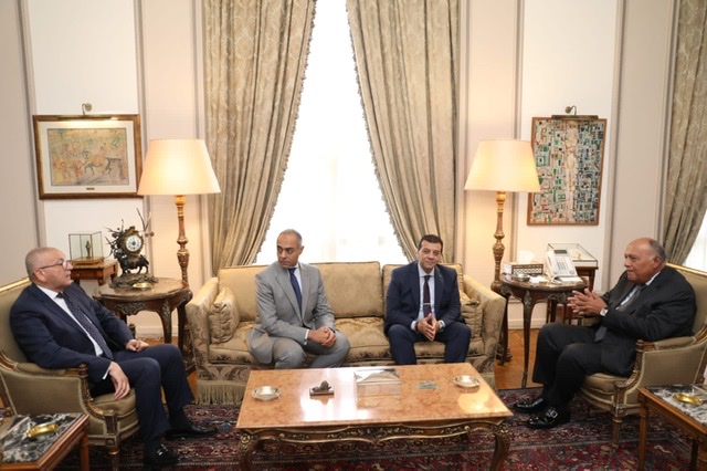وزير الخارجية يستقبل رئيس مجلس إدارة الهيئة الوطنية لتنسيق الانتخابات في الخارج 