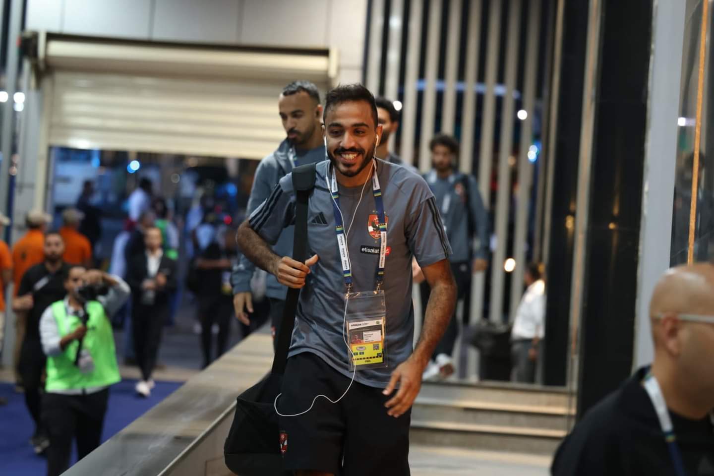 الأهلي يصل استاد القاهرة لمواجهة صن داونز بالدوري الإفريقي 



