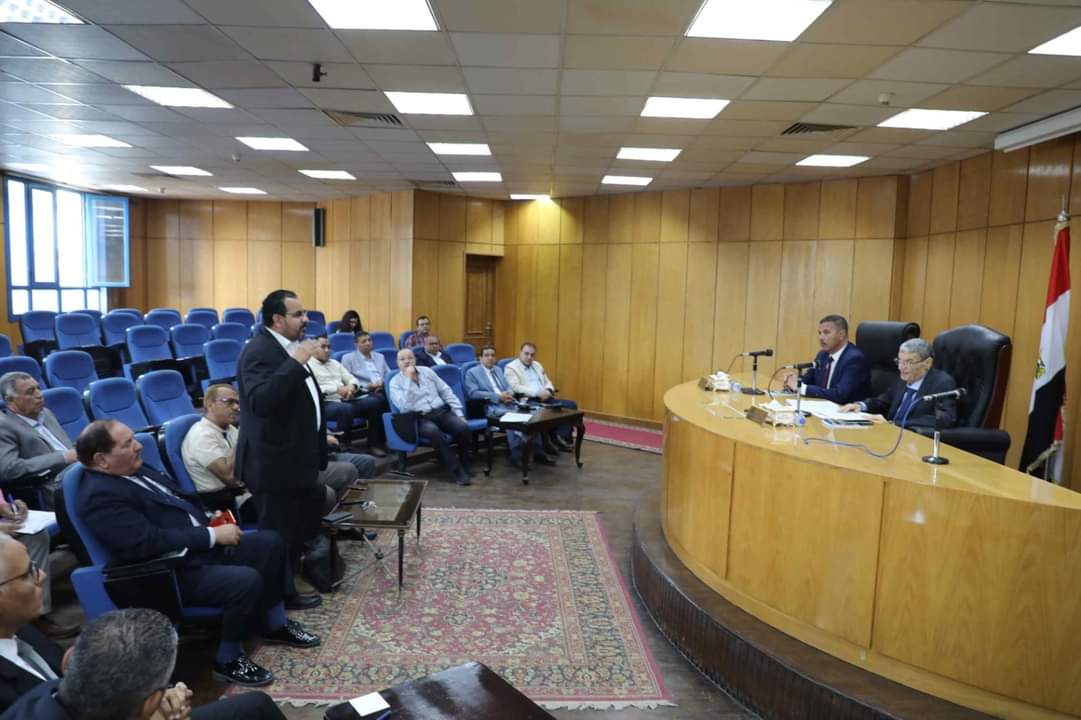 محافظ المنيا يؤكد أن الدولة تسعى إلى تحفيز القطاع الخاص ودعم المستثمرين