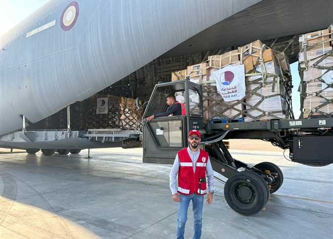 الهلال الأحمر المصري: 153 طائرة هبطت بمطار العريش نقلت نحو 4000 طن مساعدات لغزة

