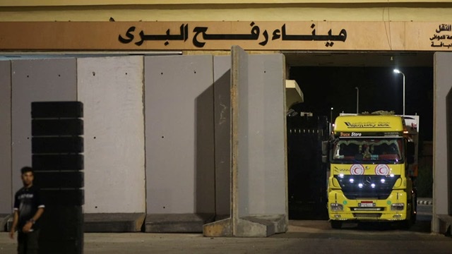 بعد الجهود المصرية.. إعادة تدفق الوقود لقطاع غزة