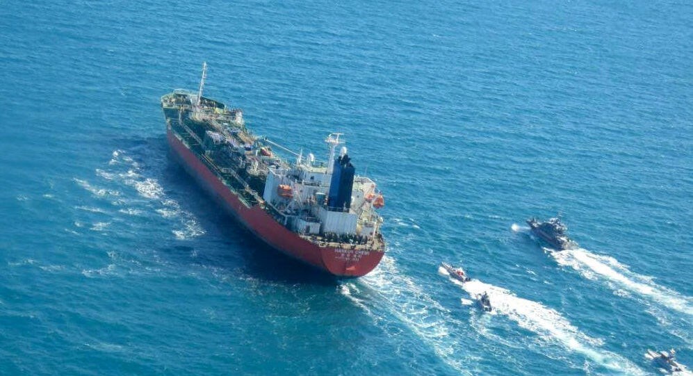 جماعة الحوثي تختطف سفينة إسرائيلية في البحر الأحمر


