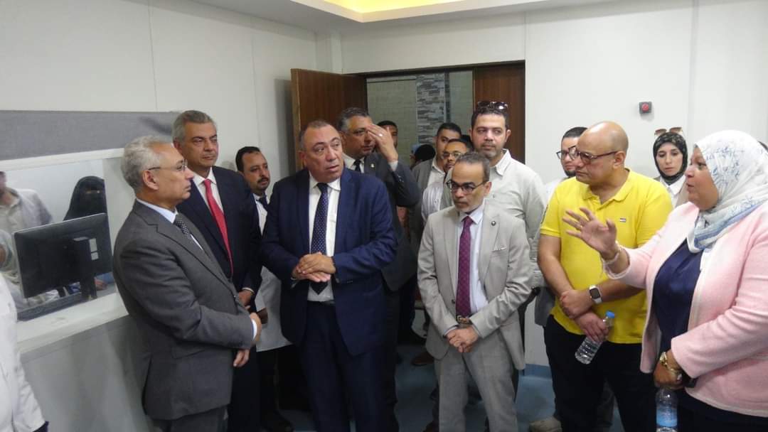 د. عصام فرحات يفتتح تجديد وحدة الأشعة بمستشفى المنيا الجامعي