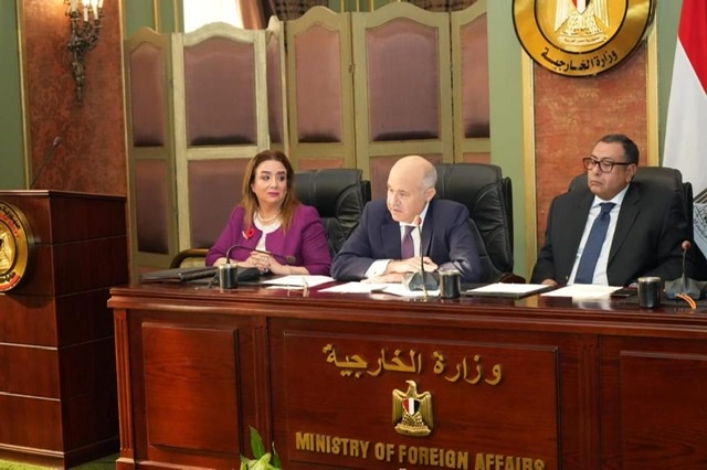 الخارجية :  مصر تستعد لاستقبال 7000 أجنبي سيتم إجلاؤهم من قطاع غزة عبر معبر رفح 