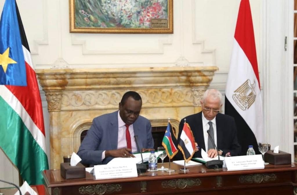 التوقيع على مذكرة تفاهم للتعاون بين المعهدين الدبلوماسيين المصري والجنوب سوداني