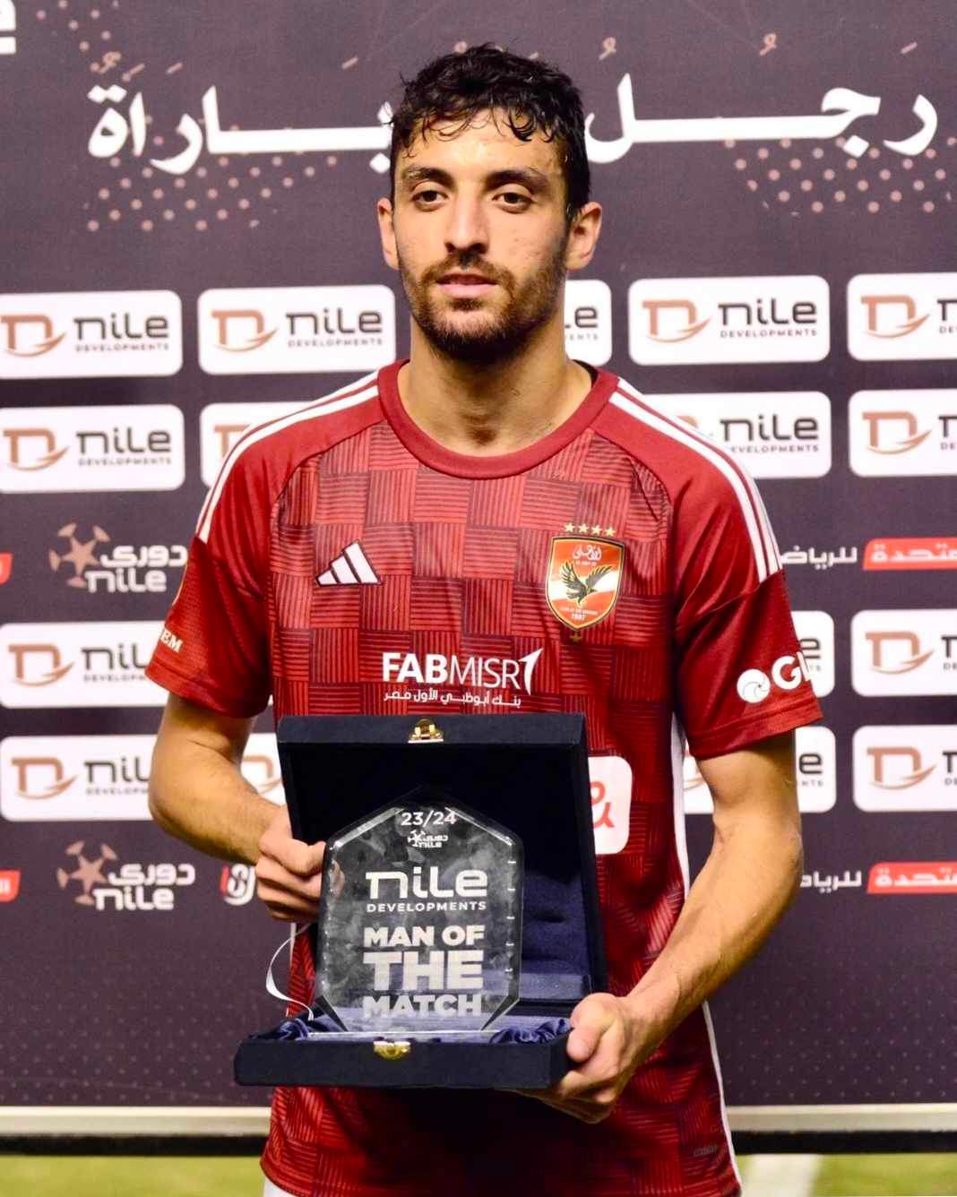 طاهر رجل مباراة الأهلي والمقاولون بالدوري 