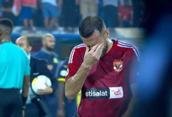 طبيب الأهلي يكشف تفاصيل إصابة لاعب الفريق  