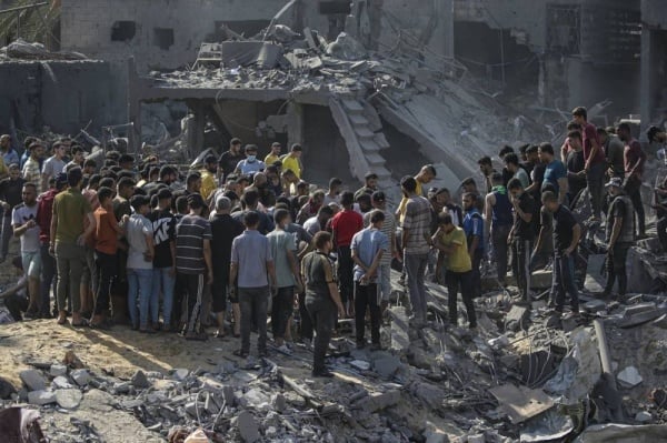  الصحة الفلسطينية: 10165 شهيدًا ونحو 27 ألف جريح بالضفة والقطاع 