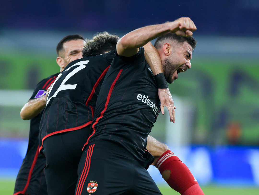 الأهلي يتوج بالميدالية البرونزية للمرة الرابعة في تاريخه على حساب أوراوا الياباني 


