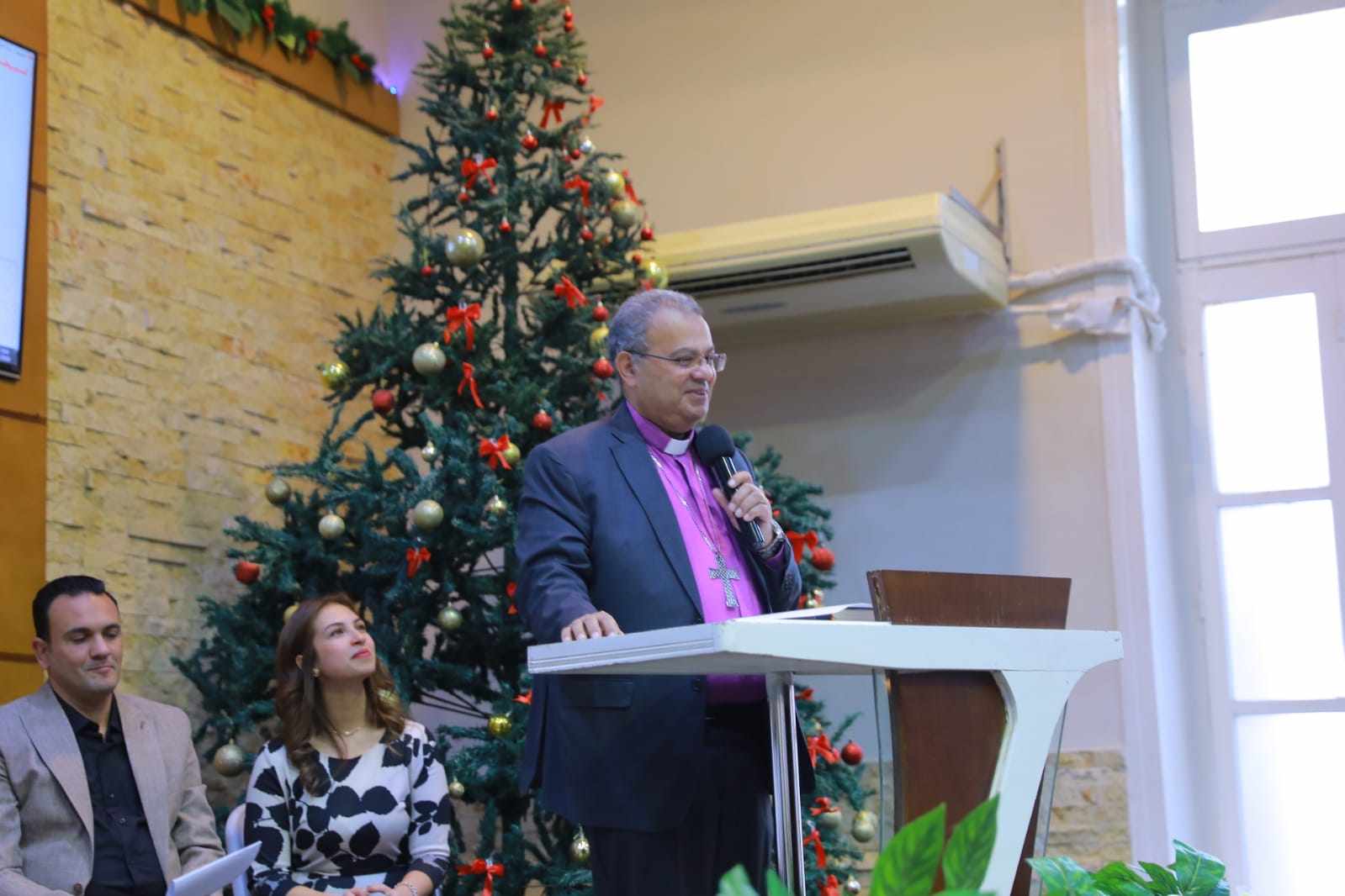 رئيس الإنجيلية يشهد انضمام أعضاء جددا لكنيسة بني سويف ويزور مدرسة السلام