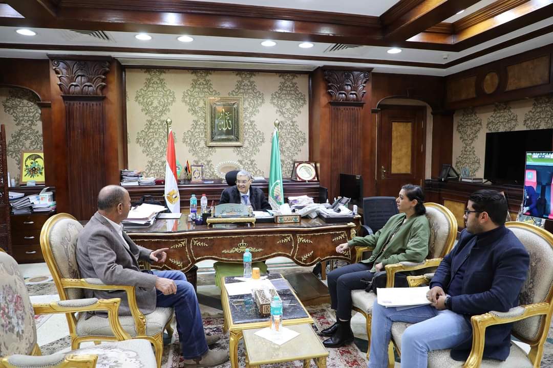 محافظ المنيا يناقش عددا من الملفات المهمة مع أعضاء مجلس النواب