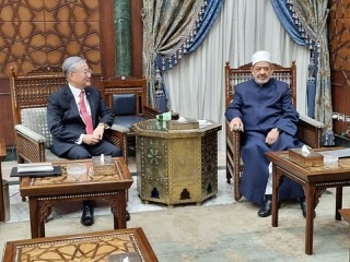 السفير الكوري بمصر وشيخ الأزهر يتفقان على تعزيز الروابط الثقافية والتعليمية بين البلدين