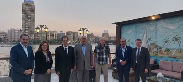 في حفل عشاء خلال زيارته لمصر.. المبعوث الشخصي للرئيس الروسي يشيد بأجواء القاهرة 