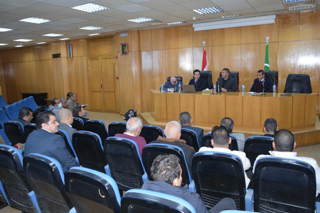 السكرتير العام لمحافظة المنيا يشهد اجتماع المبادرة الوطنية لتطوير الصناعة المصرية 